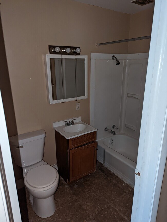 Photo - Chase Manor Apartments