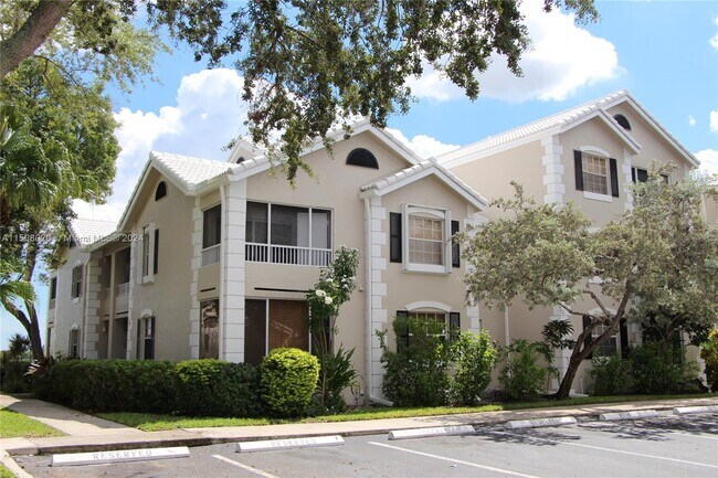 Photo - 2831 N Oakland Forest Dr Unidad 213