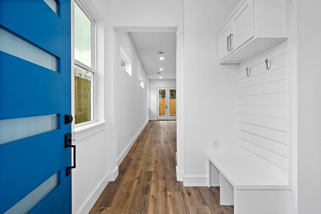 Photo - 4012 Cetti St