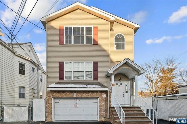 Photo - 110 Redwood Ave