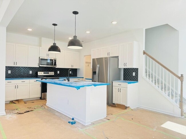 Photo - Spacious 3-Bed Townhome with Double Garage - Garner