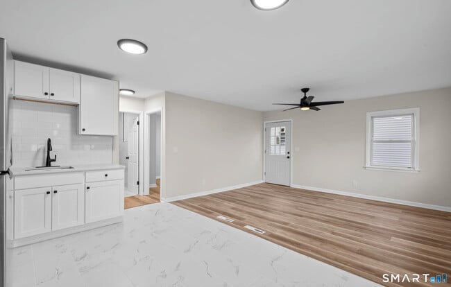 Photo - 280 Marion St