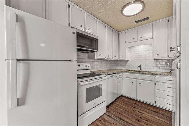 Photo - 1361 W Mc Neill