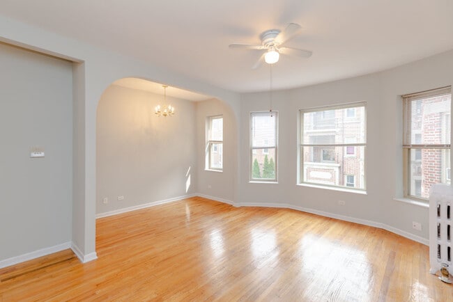 Photo - 429 E Oakwood Blvd Unidad 7