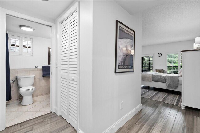 Photo - 11863 Wimbledon Cir Unit 404