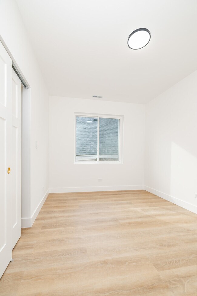 Photo - 1245 S Fairfield Ave Unidad 2