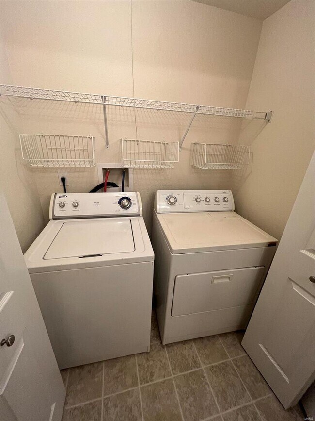 Photo - 815 Woodside Creek Dr