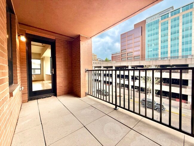 301 Terrace - 22 Dayton