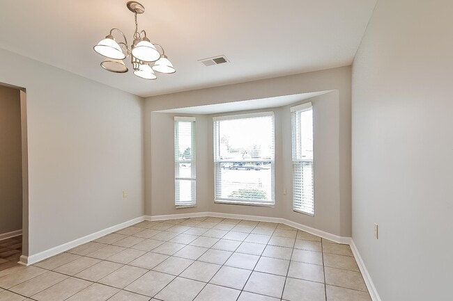 Photo - 3890 Birchshade Cove