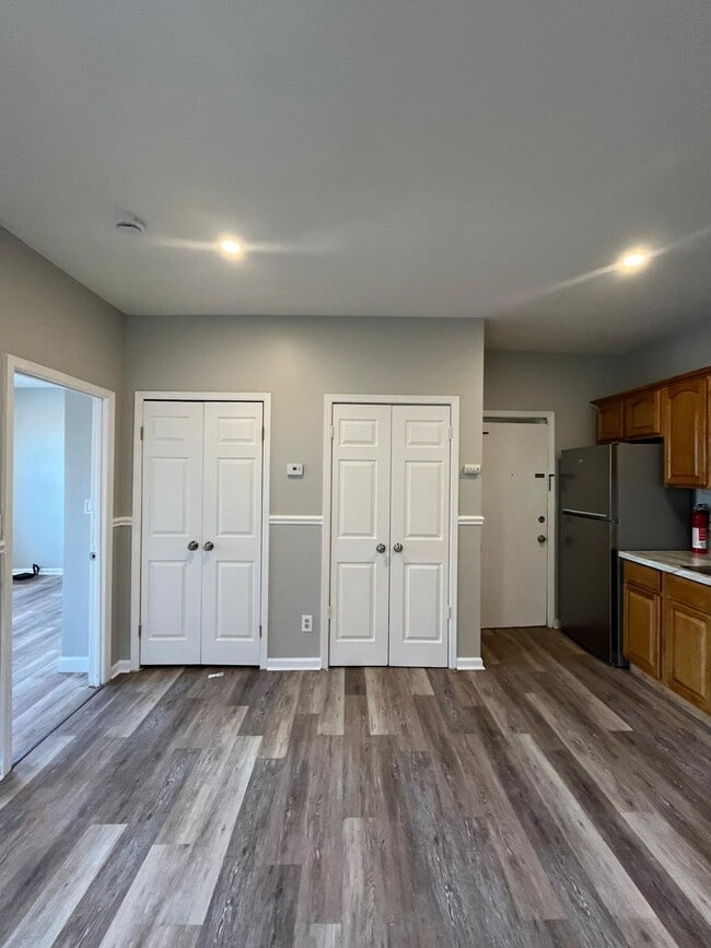 Photo - 91 W 20th St Unidad 2