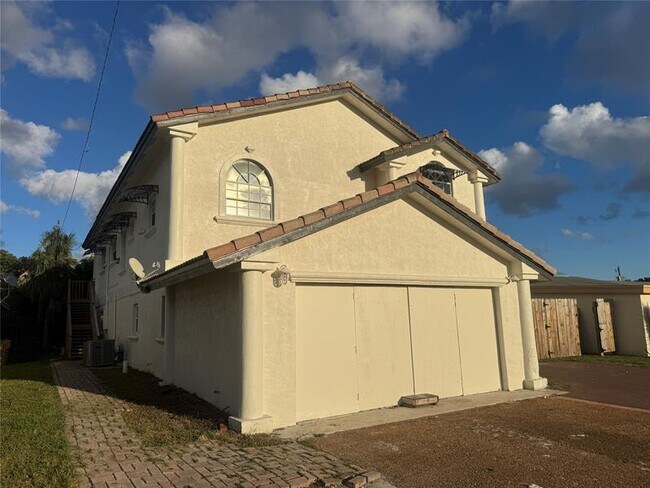 Photo - 472 NW 2nd Terrace