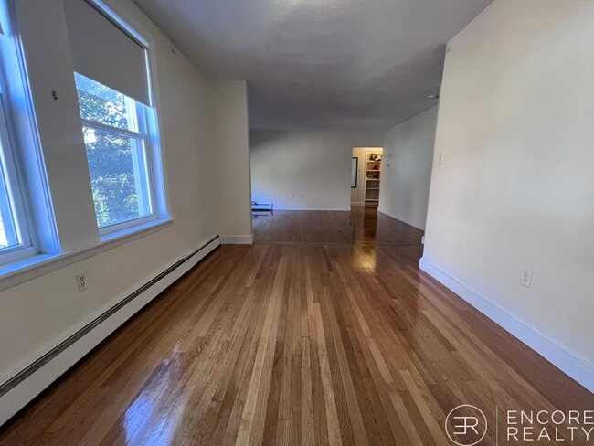 306 Tappan St Unidad 3A