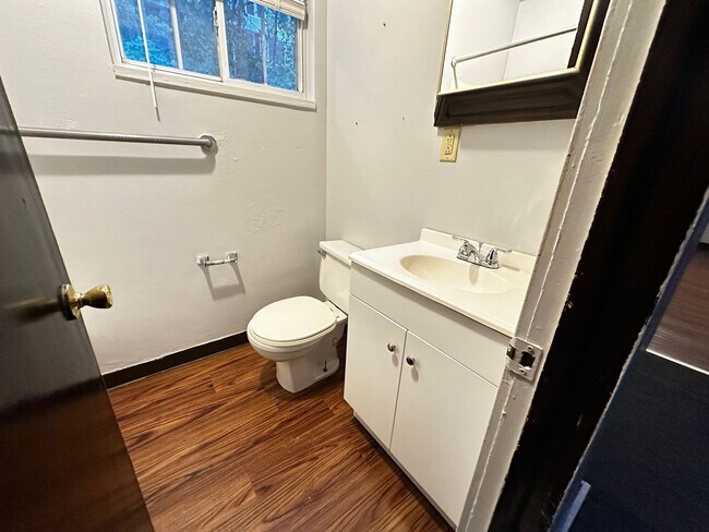 Photo - 526 Westinghouse Ave Unit 1