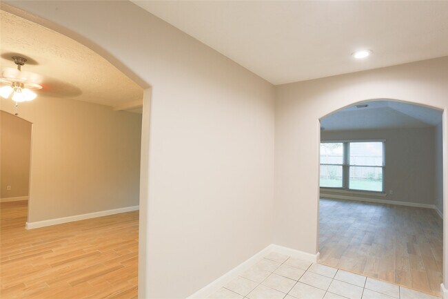 Photo - 7110 Yardley Dr