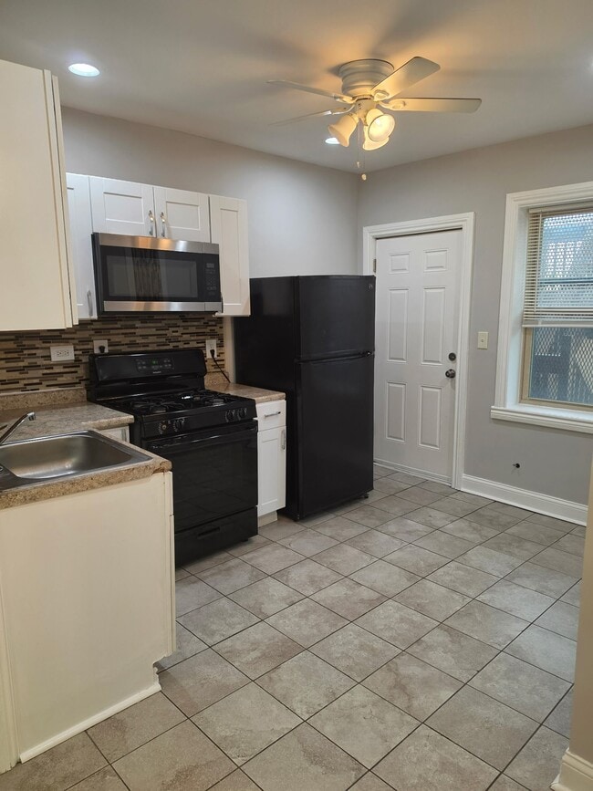 Photo - 1142 W 84th St Unit FL1