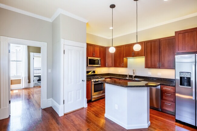 Photo - 341 Pierce St