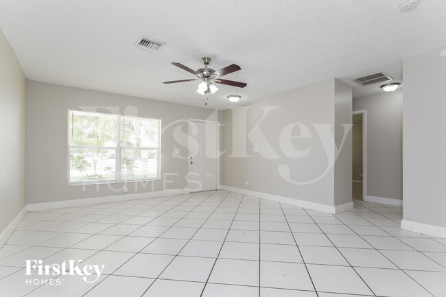 Photo - 6129 Moonbeam Dr