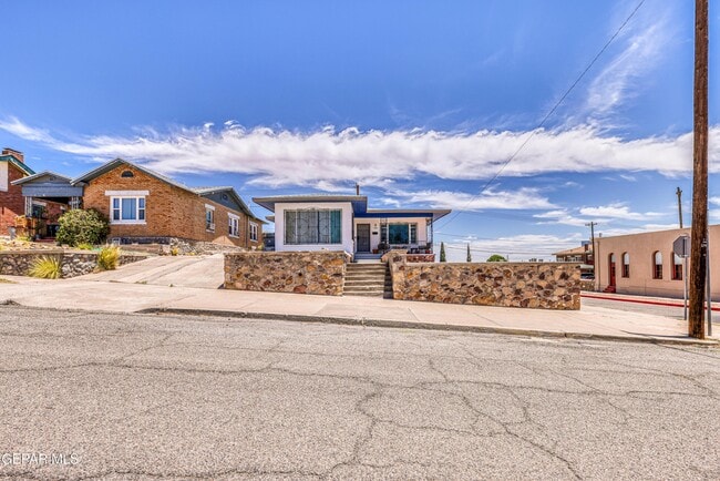 Photo - 1300 Randolph Dr