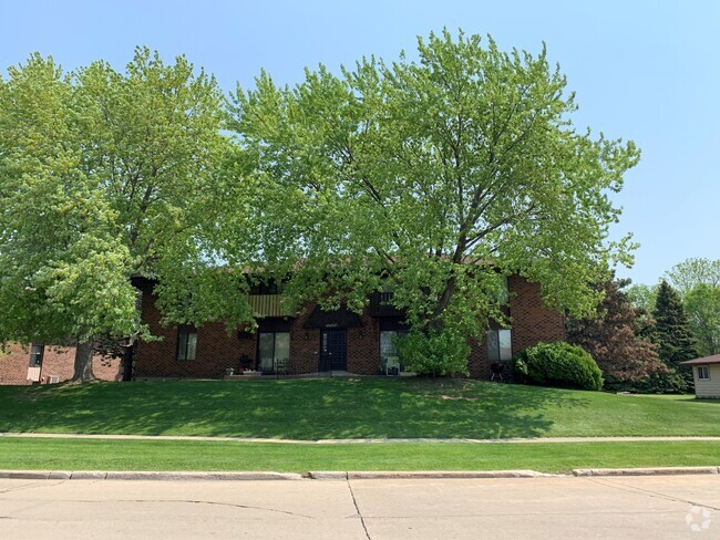 Building Photo - Schaefer St Apartments