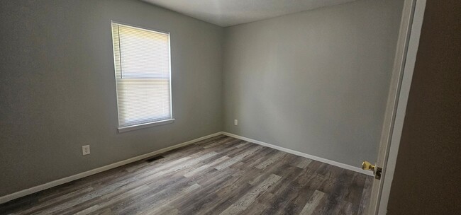 Photo - 1811 Greenwood Dr Apartment Unit 1811