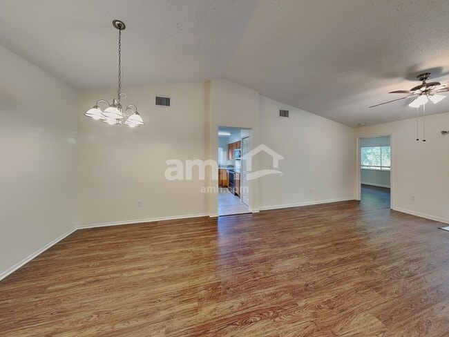 Photo - 1209 Blufield Ave