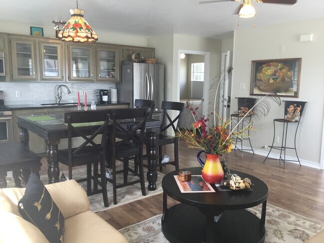 Photo - 805 W Main St Apartment Unit Suite # 6