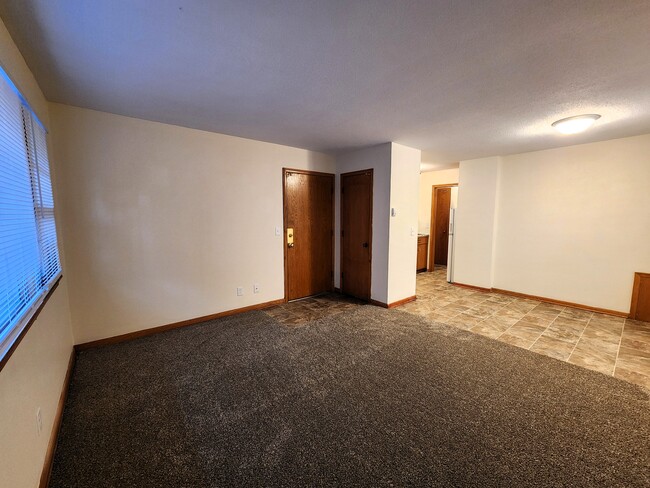 Entry and Coat Closet