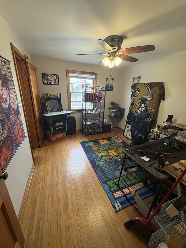 2109 Main St