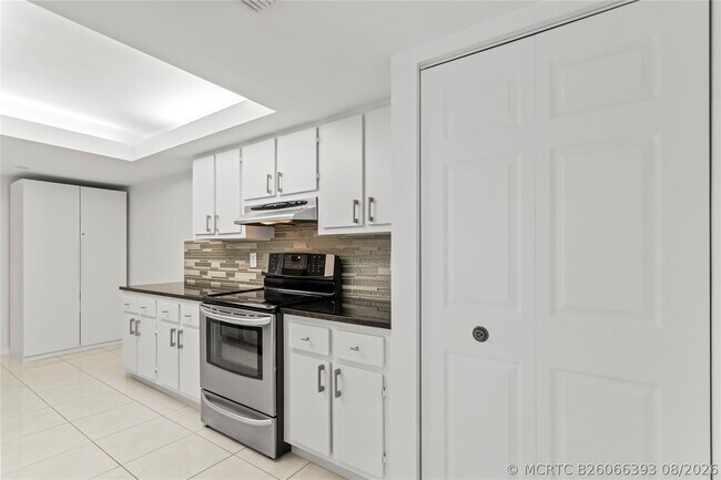 Photo - 2455 Lindell Blvd Unit 3210