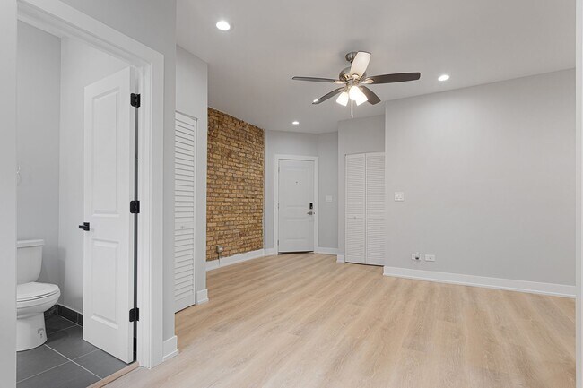 Photo - 1651 W Jonquil Ter Unit 12