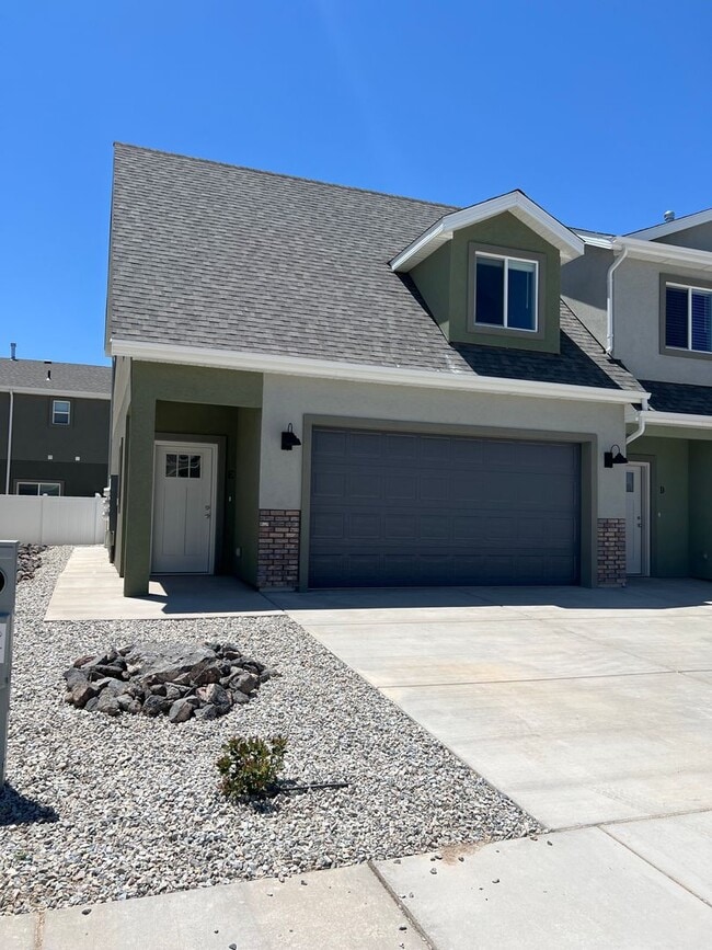 Building Photo - Brand New Townhome! Half off First Month Move in Special!