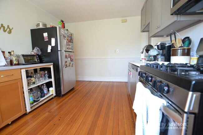 Photo - 110 Kenrick St Unidad 1