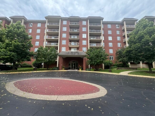 Building Photo - 8300 Callie Ave Unit 412
