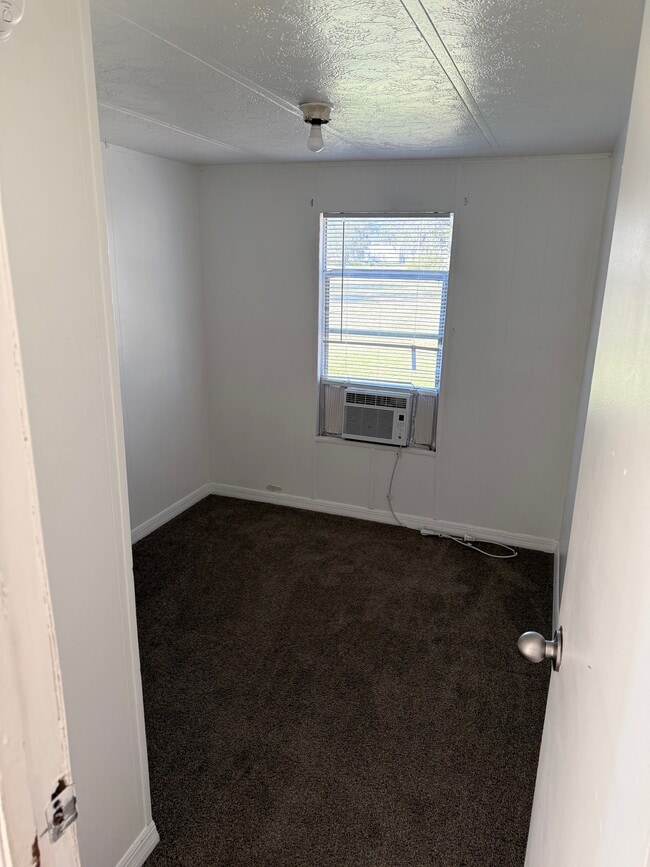 Photo - 5554 Lake Buffum Rd