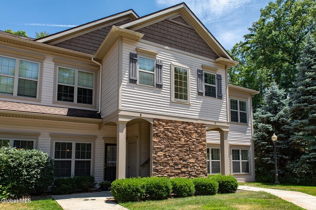 Building Photo - 7 Lancaster Pl