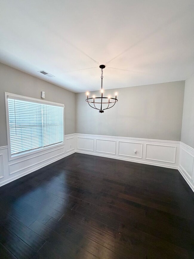 Photo - 215 Shoshone Cir