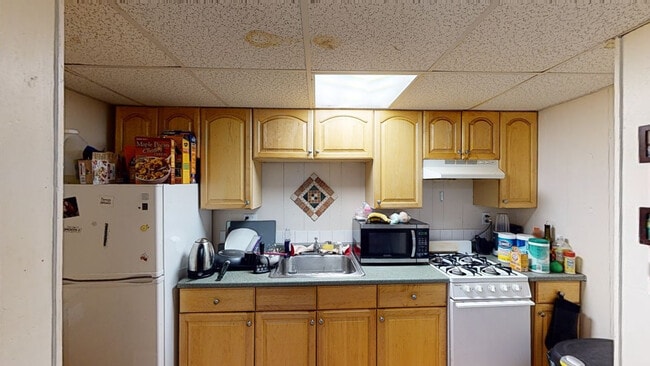 Photo - 16 Glenville Ave
