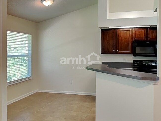 Photo - 9232 Dale View Ln W