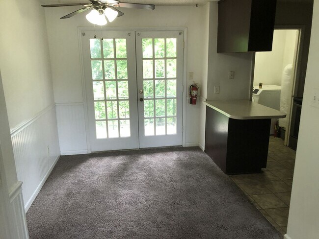 Photo - Carriage Hill Apartments Unit 153 West End St, Apt B