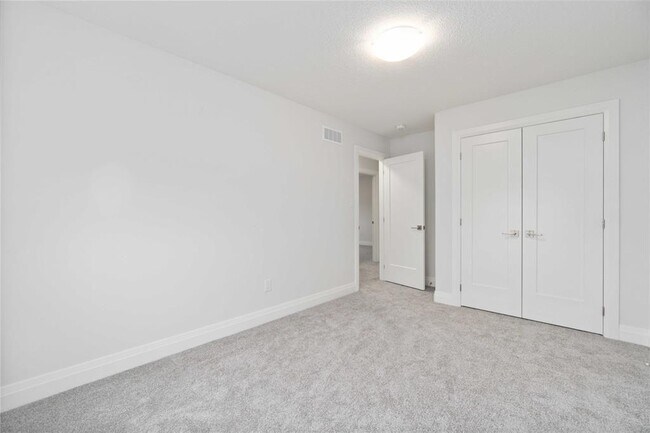 Photo - 608 Sweetbay Cres Unité Room 4