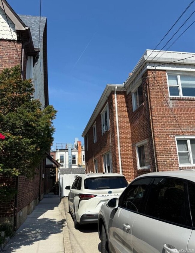 Photo - 29-37 213th St