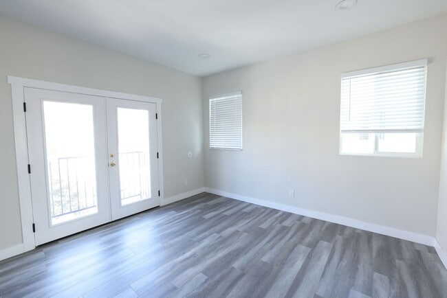 Photo - 3927 Wisconsin Unidad 3921