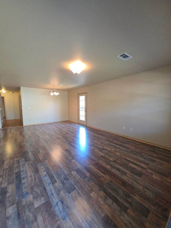 Photo - 813 W Fourteenth St
