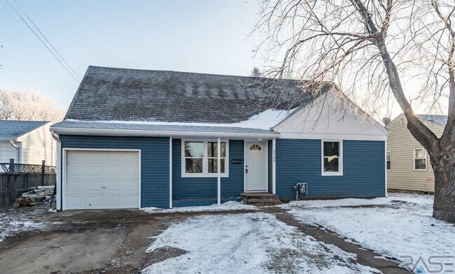 Front of house - 2700 S Summit Ave