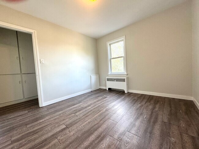 Photo - 1 Bedroom 1 Bathroom Apartment! Unit 7