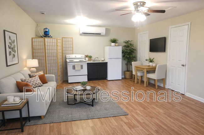 Photo - 528 Judd Dr Unit B