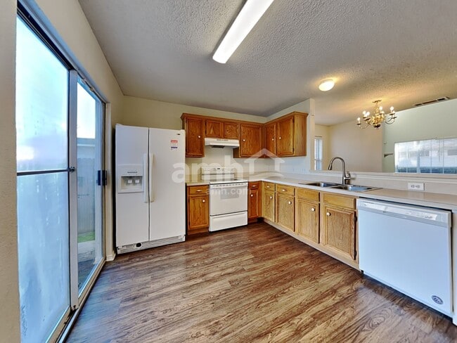 Photo - 214 High Pointe Ln