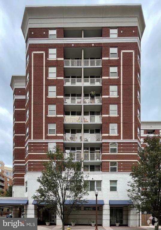 Building Photo - 880 N Pollard St Unit 605 Rental
