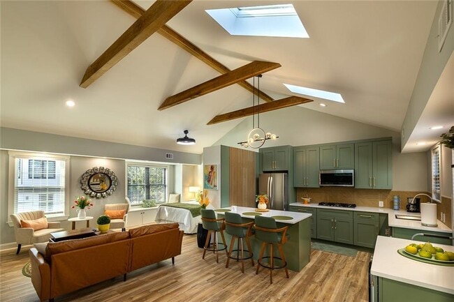 Photo - 1668 N Druid Hills Rd NE