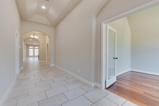 Photo - 18106 Nisbet Crossing